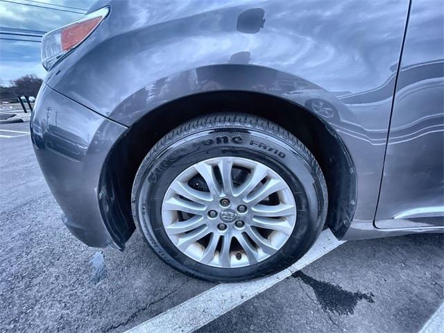 Used Toyota Sienna XLE 2014 | Wiz Leasing Inc. Stratford, Connecticut Used Toyota Sienna XLE 2014 | Wiz Leasing Inc. Stratford, Connecticut