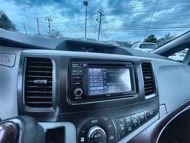 Used Toyota Sienna XLE 2014 | Wiz Leasing Inc. Stratford, Connecticut Used Toyota Sienna XLE 2014 | Wiz Leasing Inc. Stratford, Connecticut
