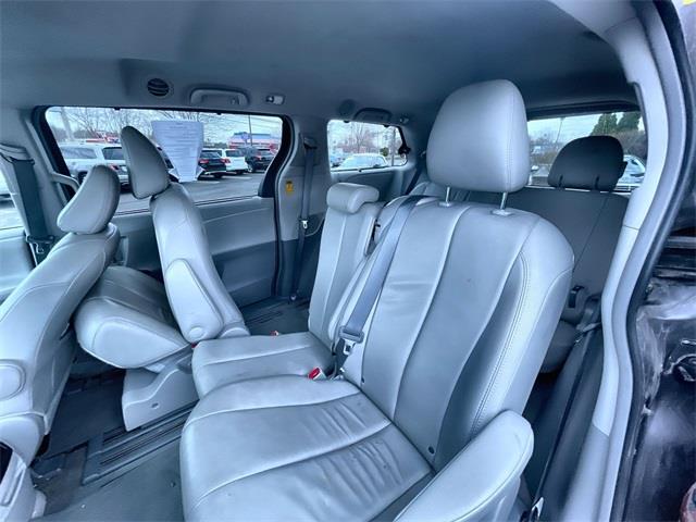 Used Toyota Sienna XLE 2014 | Wiz Leasing Inc. Stratford, Connecticut Used Toyota Sienna XLE 2014 | Wiz Leasing Inc. Stratford, Connecticut