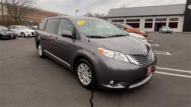 Used Toyota Sienna XLE 2014 | Wiz Leasing Inc. Stratford, Connecticut Used Toyota Sienna XLE 2014 | Wiz Leasing Inc. Stratford, Connecticut