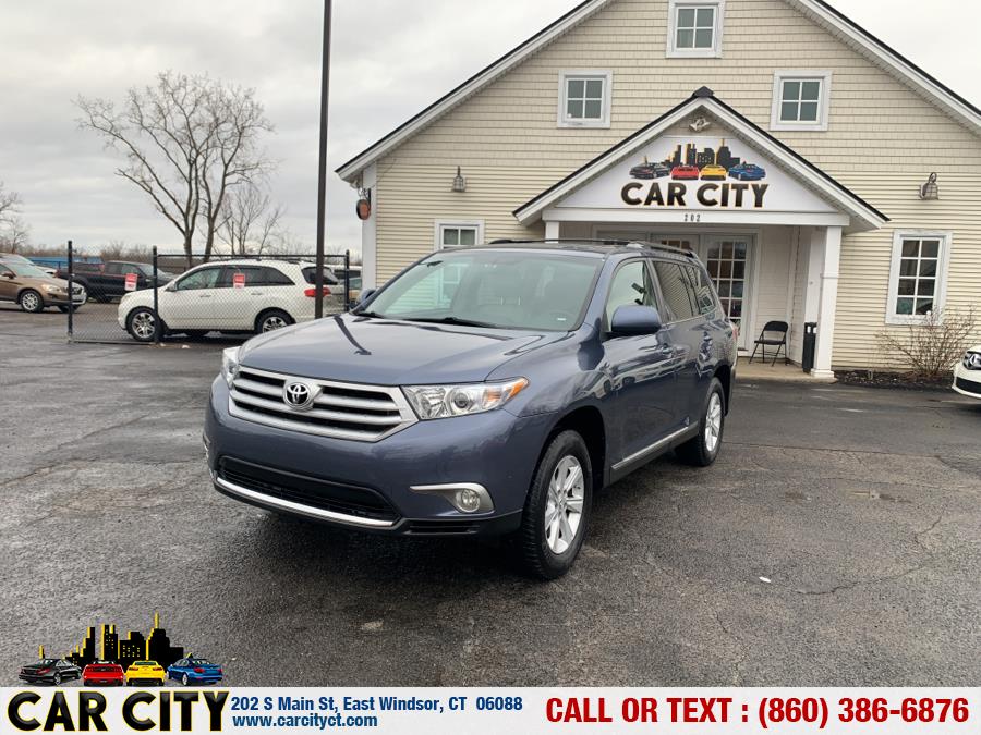 2011 Toyota Highlander 4WD 4dr V6 SE (Natl), available for sale in East Windsor, Connecticut | Car City LLC. East Windsor, Connecticut 2011 Toyota Highlander 4WD 4dr V6 SE (Natl), available for sale in East Windsor, Connecticut | Car City LLC. East Windsor, Connecticut