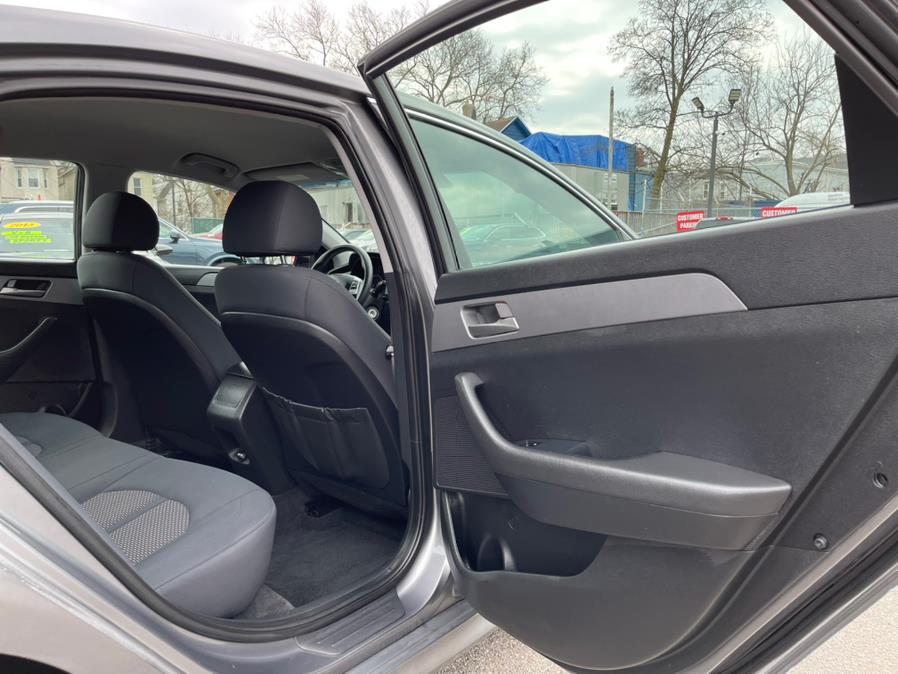 2019 Hyundai Sonata SE 2.4L, available for sale in Irvington , New Jersey | Auto Haus of Irvington Corp. Irvington , New Jersey 2019 Hyundai Sonata SE 2.4L, available for sale in Irvington , New Jersey | Auto Haus of Irvington Corp. Irvington , New Jersey