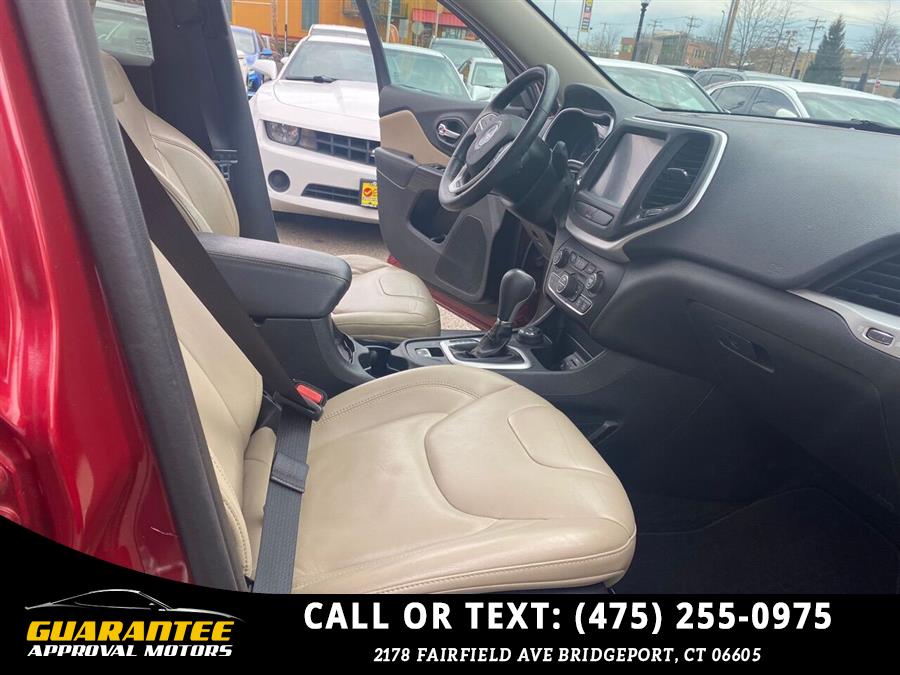 Used Jeep Cherokee Limited 4x4 4dr SUV 2015 | Guarantee Approval Motors. Bridgeport, Connecticut Used Jeep Cherokee Limited 4x4 4dr SUV 2015 | Guarantee Approval Motors. Bridgeport, Connecticut