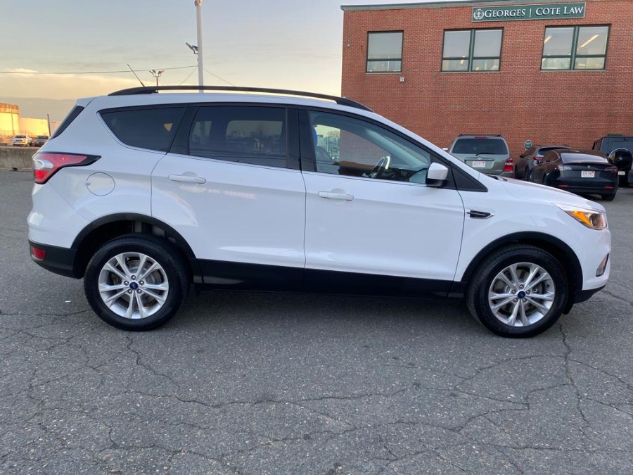 2018 Ford Escape SE 4WD, available for sale in Peabody, Massachusetts | New Star Motors. Peabody, Massachusetts 2018 Ford Escape SE 4WD, available for sale in Peabody, Massachusetts | New Star Motors. Peabody, Massachusetts