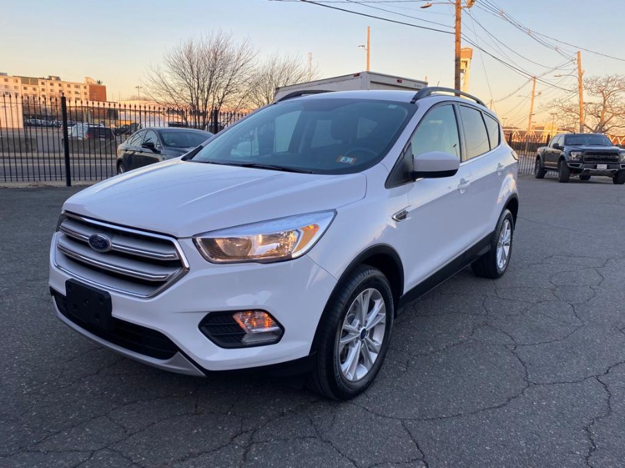 2018 Ford Escape SE 4WD, available for sale in Peabody, Massachusetts | New Star Motors. Peabody, Massachusetts 2018 Ford Escape SE 4WD, available for sale in Peabody, Massachusetts | New Star Motors. Peabody, Massachusetts