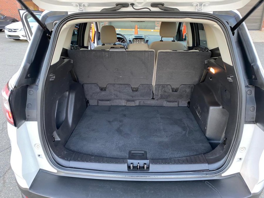 2018 Ford Escape SE 4WD, available for sale in Peabody, Massachusetts | New Star Motors. Peabody, Massachusetts 2018 Ford Escape SE 4WD, available for sale in Peabody, Massachusetts | New Star Motors. Peabody, Massachusetts