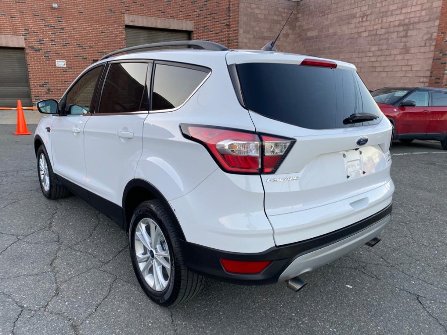 2018 Ford Escape SE 4WD, available for sale in Peabody, Massachusetts | New Star Motors. Peabody, Massachusetts 2018 Ford Escape SE 4WD, available for sale in Peabody, Massachusetts | New Star Motors. Peabody, Massachusetts