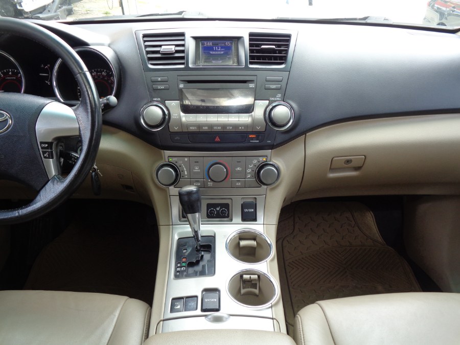 Used Toyota Highlander SE 2011 | Top Speed Motors LLC. Jamaica, New York Used Toyota Highlander SE 2011 | Top Speed Motors LLC. Jamaica, New York
