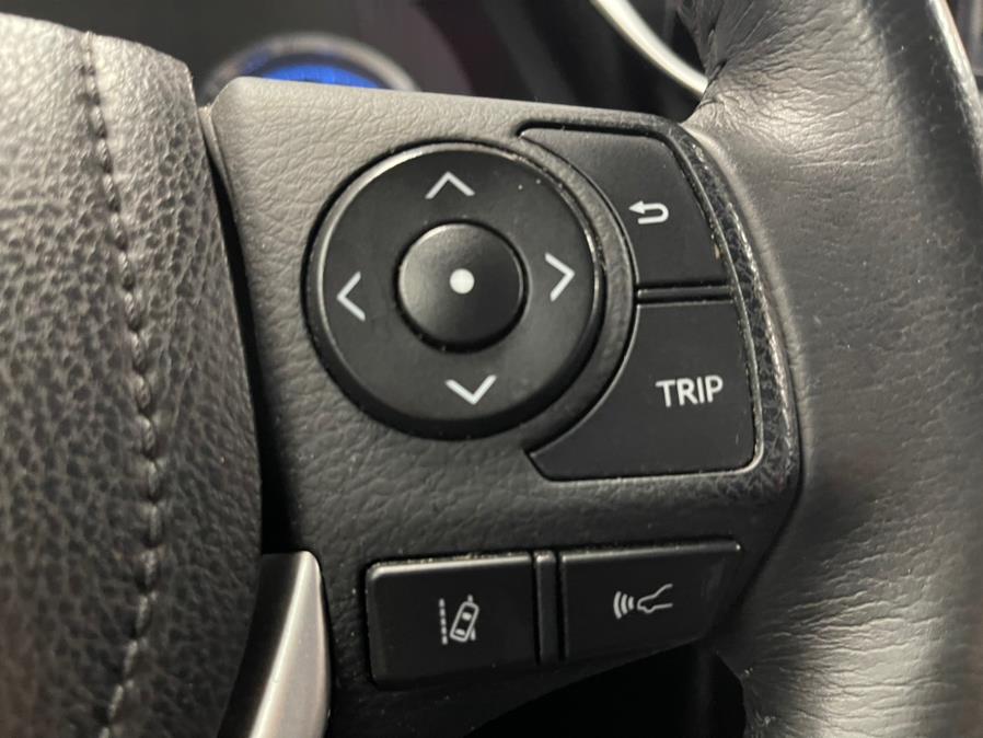 Used Toyota Corolla SE CVT (Natl) 2017 | 5 Towns Drive. Inwood, New York Used Toyota Corolla SE CVT (Natl) 2017 | 5 Towns Drive. Inwood, New York