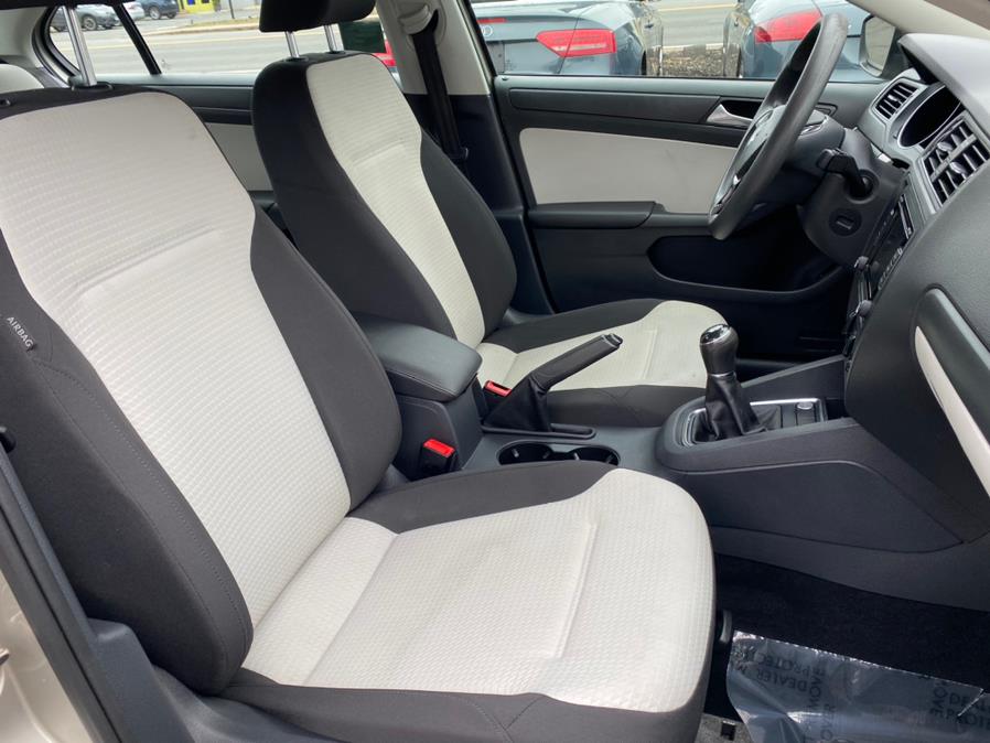 Used Volkswagen Jetta Sedan 4dr Man 2.0L S w/Technology 2015 | Lava Motors 2 Inc. Canton, Connecticut Used Volkswagen Jetta Sedan 4dr Man 2.0L S w/Technology 2015 | Lava Motors 2 Inc. Canton, Connecticut