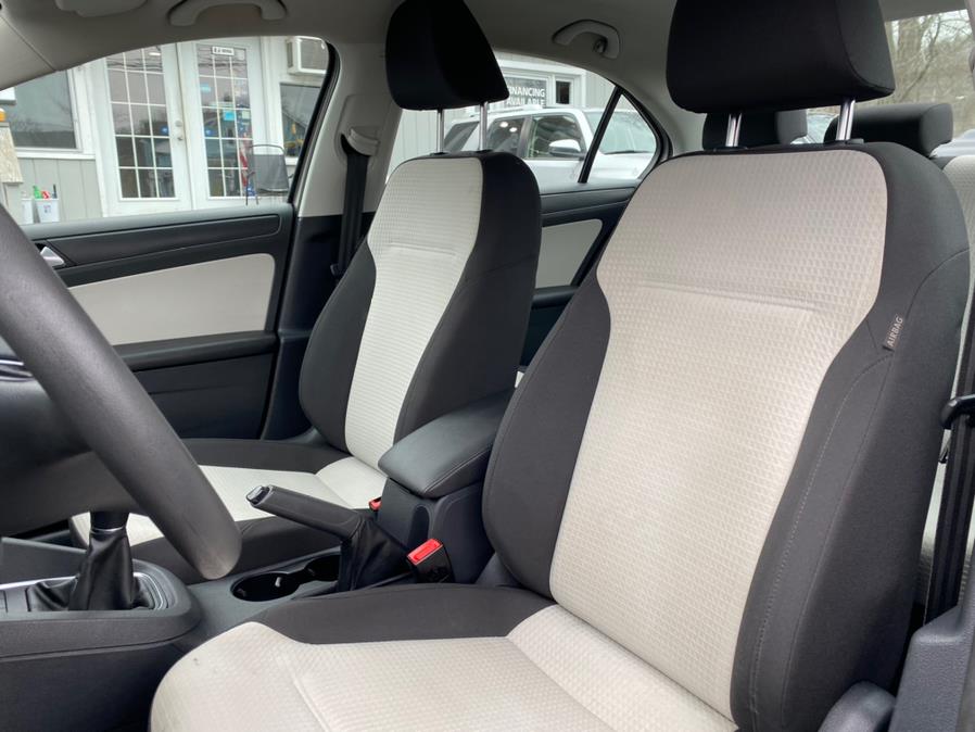 Used Volkswagen Jetta Sedan 4dr Man 2.0L S w/Technology 2015 | Lava Motors 2 Inc. Canton, Connecticut Used Volkswagen Jetta Sedan 4dr Man 2.0L S w/Technology 2015 | Lava Motors 2 Inc. Canton, Connecticut