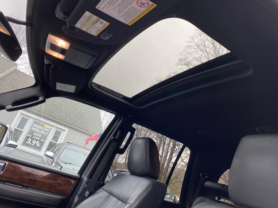 Used Lincoln Navigator 4WD 4dr 2015 | Lava Motors 2 Inc. Canton, Connecticut Used Lincoln Navigator 4WD 4dr 2015 | Lava Motors 2 Inc. Canton, Connecticut