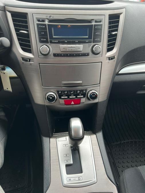 Used Subaru Outback 4dr Wgn H4 Auto 2.5i Premium 2013 | Main Auto of Berlin. Berlin, Connecticut Used Subaru Outback 4dr Wgn H4 Auto 2.5i Premium 2013 | Main Auto of Berlin. Berlin, Connecticut