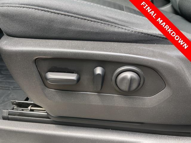 Used Chevrolet Silverado 1500 LT 2019 | Blasius of Danbury. Danbury, Connecticut Used Chevrolet Silverado 1500 LT 2019 | Blasius of Danbury. Danbury, Connecticut