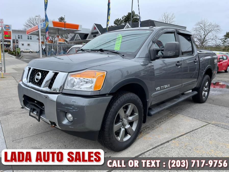 2015 Nissan Titan 4WD Crew Cab SWB SV photo