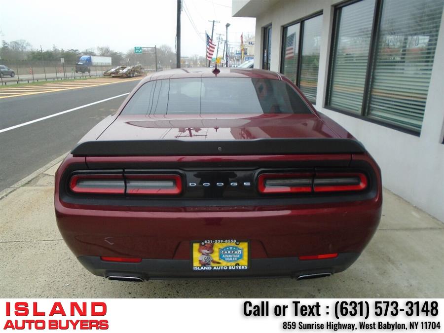 Used Dodge Challenger GT AWD 2dr Coupe 2018 | Island Auto Buyers. West Babylon, New York Used Dodge Challenger GT AWD 2dr Coupe 2018 | Island Auto Buyers. West Babylon, New York