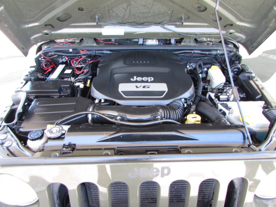 Used Jeep Wrangler Unlimited 4WD 4dr Sport 2015 | VIP Auto Enterprise, Inc. Orlando, Florida Used Jeep Wrangler Unlimited 4WD 4dr Sport 2015 | VIP Auto Enterprise, Inc. Orlando, Florida