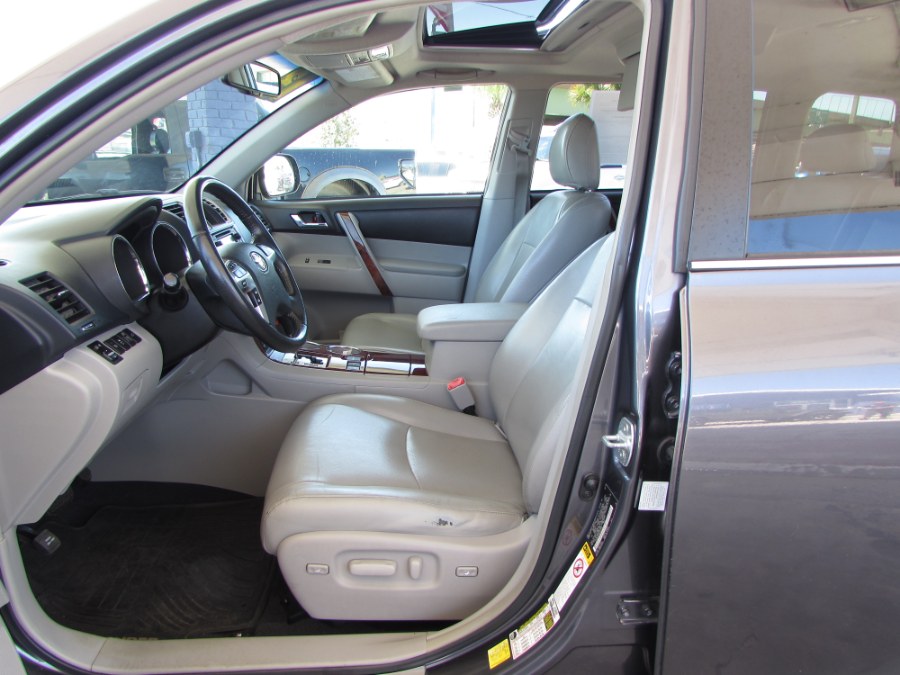Used Toyota Highlander 4WD 4dr V6 Limited (Natl) 2013 | VIP Auto Enterprise, Inc. Orlando, Florida Used Toyota Highlander 4WD 4dr V6 Limited (Natl) 2013 | VIP Auto Enterprise, Inc. Orlando, Florida