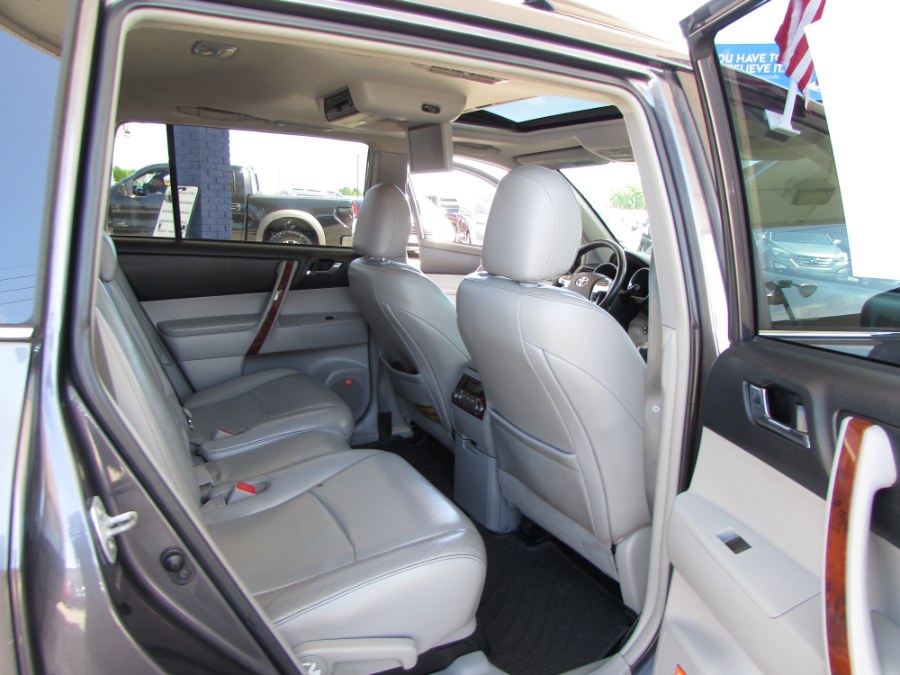 Used Toyota Highlander 4WD 4dr V6 Limited (Natl) 2013 | VIP Auto Enterprise, Inc. Orlando, Florida Used Toyota Highlander 4WD 4dr V6 Limited (Natl) 2013 | VIP Auto Enterprise, Inc. Orlando, Florida