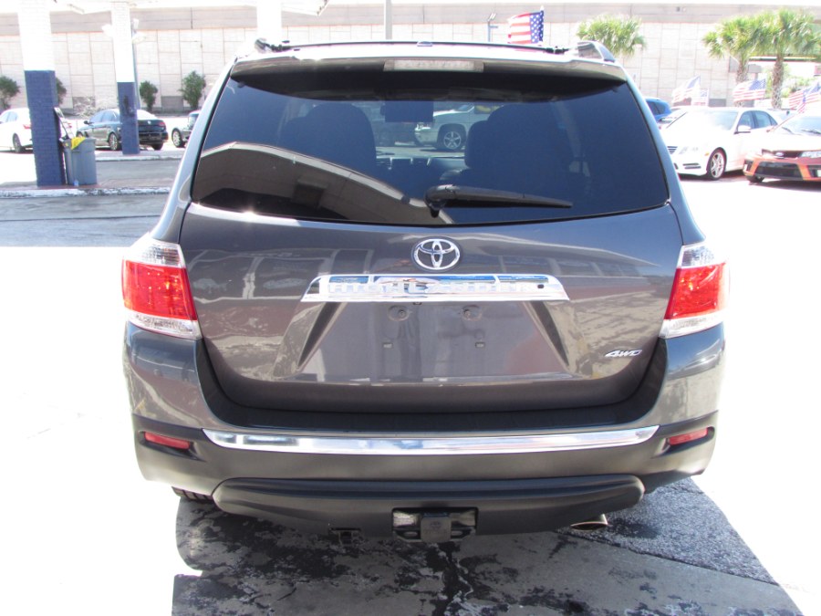 Used Toyota Highlander 4WD 4dr V6 Limited (Natl) 2013 | VIP Auto Enterprise, Inc. Orlando, Florida Used Toyota Highlander 4WD 4dr V6 Limited (Natl) 2013 | VIP Auto Enterprise, Inc. Orlando, Florida