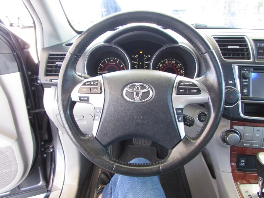 Used Toyota Highlander 4WD 4dr V6 Limited (Natl) 2013 | VIP Auto Enterprise, Inc. Orlando, Florida Used Toyota Highlander 4WD 4dr V6 Limited (Natl) 2013 | VIP Auto Enterprise, Inc. Orlando, Florida