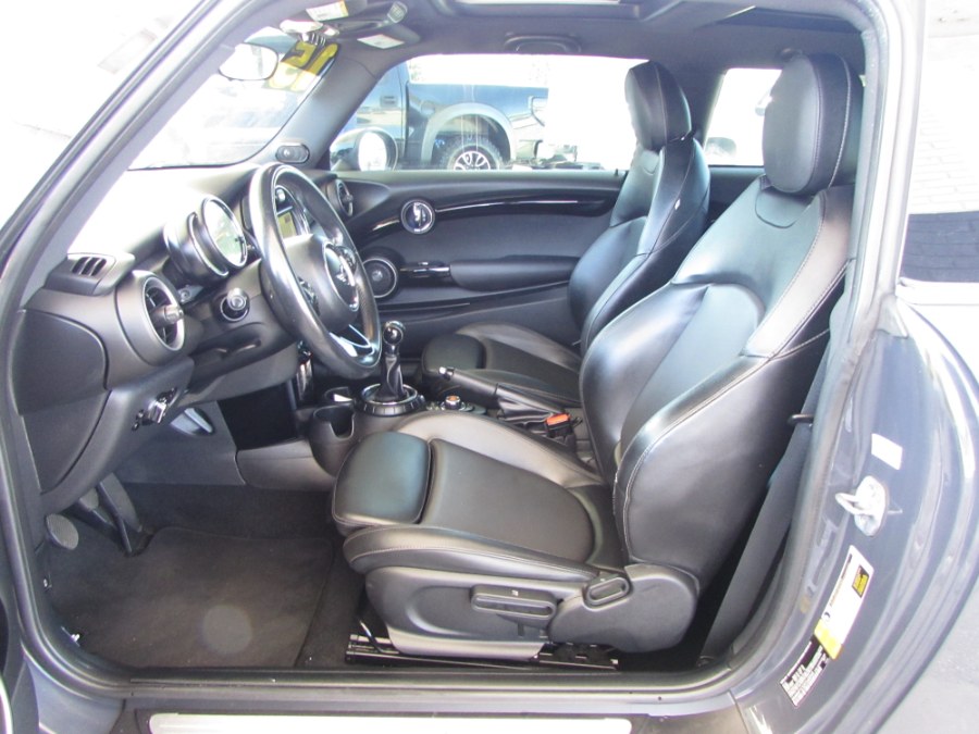 Used MINI Cooper Hardtop 2dr HB S 2015 | VIP Auto Enterprise, Inc. Orlando, Florida Used MINI Cooper Hardtop 2dr HB S 2015 | VIP Auto Enterprise, Inc. Orlando, Florida