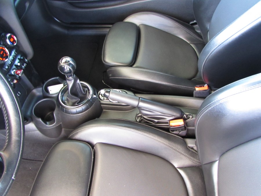 Used MINI Cooper Hardtop 2dr HB S 2015 | VIP Auto Enterprise, Inc. Orlando, Florida Used MINI Cooper Hardtop 2dr HB S 2015 | VIP Auto Enterprise, Inc. Orlando, Florida