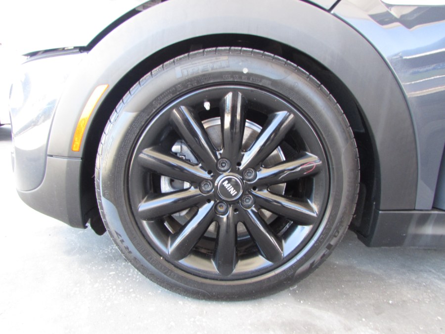 Used MINI Cooper Hardtop 2dr HB S 2015 | VIP Auto Enterprise, Inc. Orlando, Florida Used MINI Cooper Hardtop 2dr HB S 2015 | VIP Auto Enterprise, Inc. Orlando, Florida