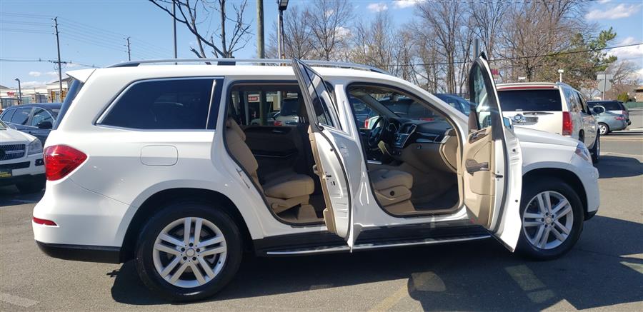 2014 Mercedes-Benz GL-Class 4MATIC 4dr GL 450, available for sale in Little Ferry, New Jersey | Victoria Preowned Autos Inc. Little Ferry, New Jersey 2014 Mercedes-Benz GL-Class 4MATIC 4dr GL 450, available for sale in Little Ferry, New Jersey | Victoria Preowned Autos Inc. Little Ferry, New Jersey