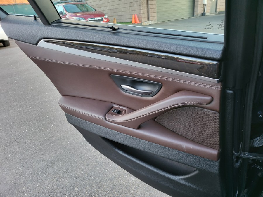 Used BMW 5 Series 4dr Sdn 535d xDrive AWD 2014 | Dealmax Motors LLC. Bristol, Connecticut Used BMW 5 Series 4dr Sdn 535d xDrive AWD 2014 | Dealmax Motors LLC. Bristol, Connecticut