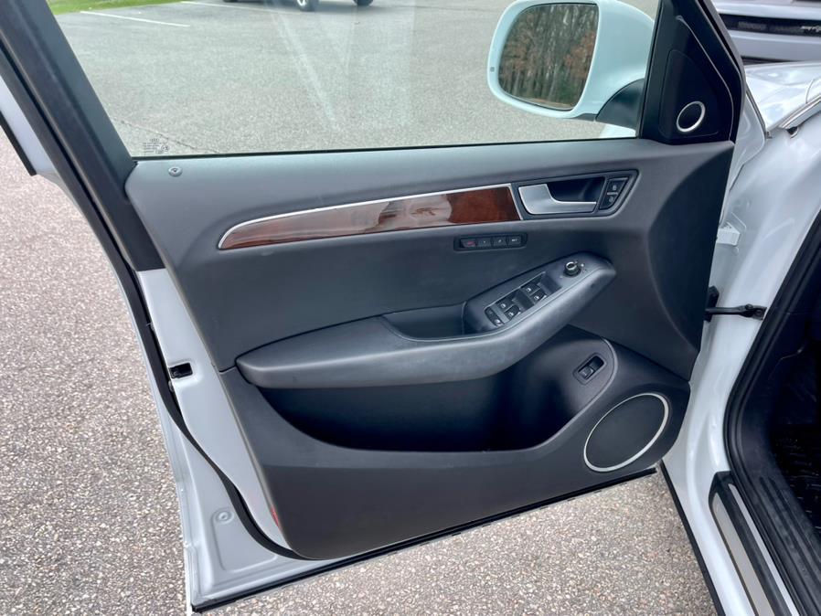 2012 Audi Q5 quattro 4dr 2.0T Premium Plus, available for sale in South Windsor, Connecticut | Mike And Tony Auto Sales, Inc. South Windsor, Connecticut 2012 Audi Q5 quattro 4dr 2.0T Premium Plus, available for sale in South Windsor, Connecticut | Mike And Tony Auto Sales, Inc. South Windsor, Connecticut