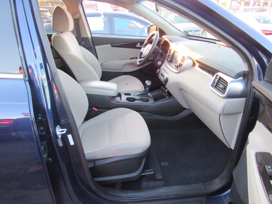 2019 Kia Sorento LX V6 FWD, available for sale in Irvington, New Jersey | NJ Used Cars Center. Irvington, New Jersey 2019 Kia Sorento LX V6 FWD, available for sale in Irvington, New Jersey | NJ Used Cars Center. Irvington, New Jersey
