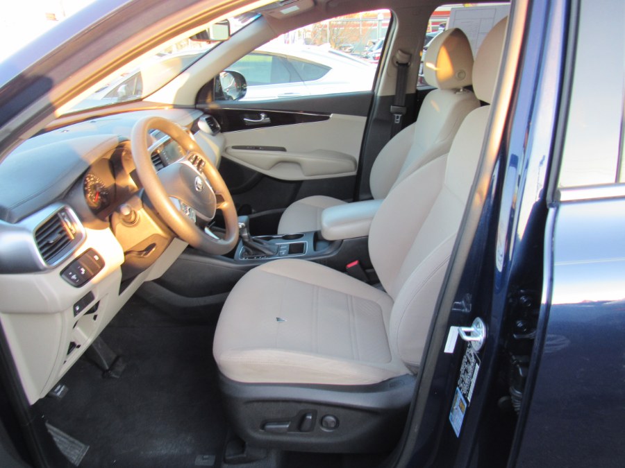 2019 Kia Sorento LX V6 FWD, available for sale in Irvington, New Jersey | NJ Used Cars Center. Irvington, New Jersey 2019 Kia Sorento LX V6 FWD, available for sale in Irvington, New Jersey | NJ Used Cars Center. Irvington, New Jersey