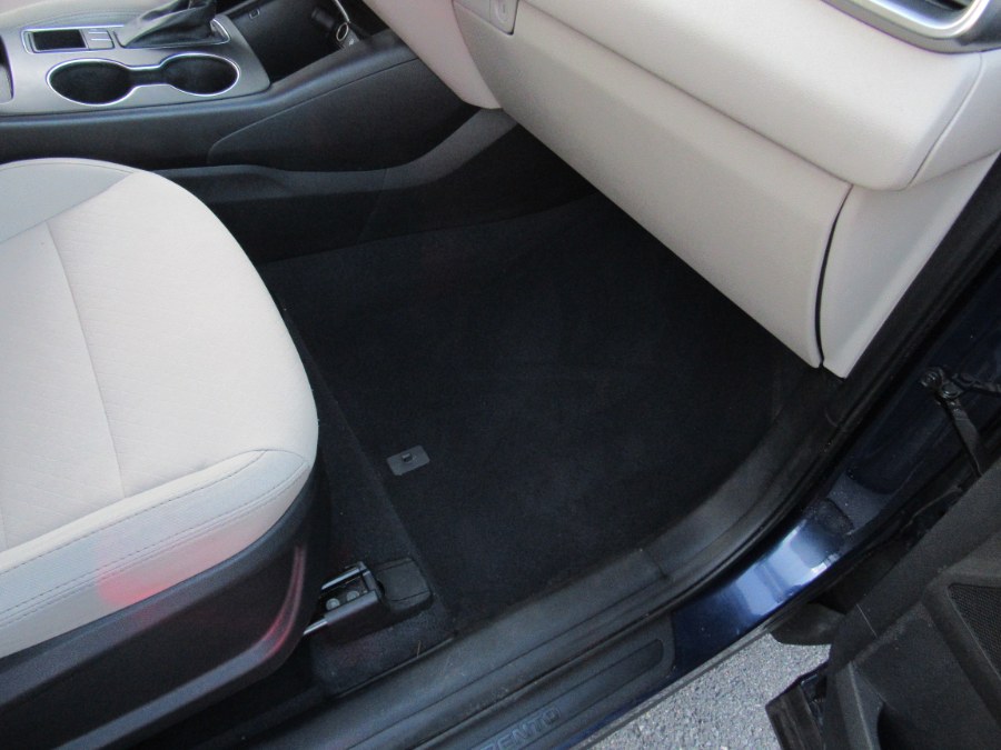 2019 Kia Sorento LX V6 FWD, available for sale in Irvington, New Jersey | NJ Used Cars Center. Irvington, New Jersey 2019 Kia Sorento LX V6 FWD, available for sale in Irvington, New Jersey | NJ Used Cars Center. Irvington, New Jersey