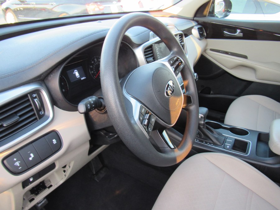 2019 Kia Sorento LX V6 FWD, available for sale in Irvington, New Jersey | NJ Used Cars Center. Irvington, New Jersey 2019 Kia Sorento LX V6 FWD, available for sale in Irvington, New Jersey | NJ Used Cars Center. Irvington, New Jersey
