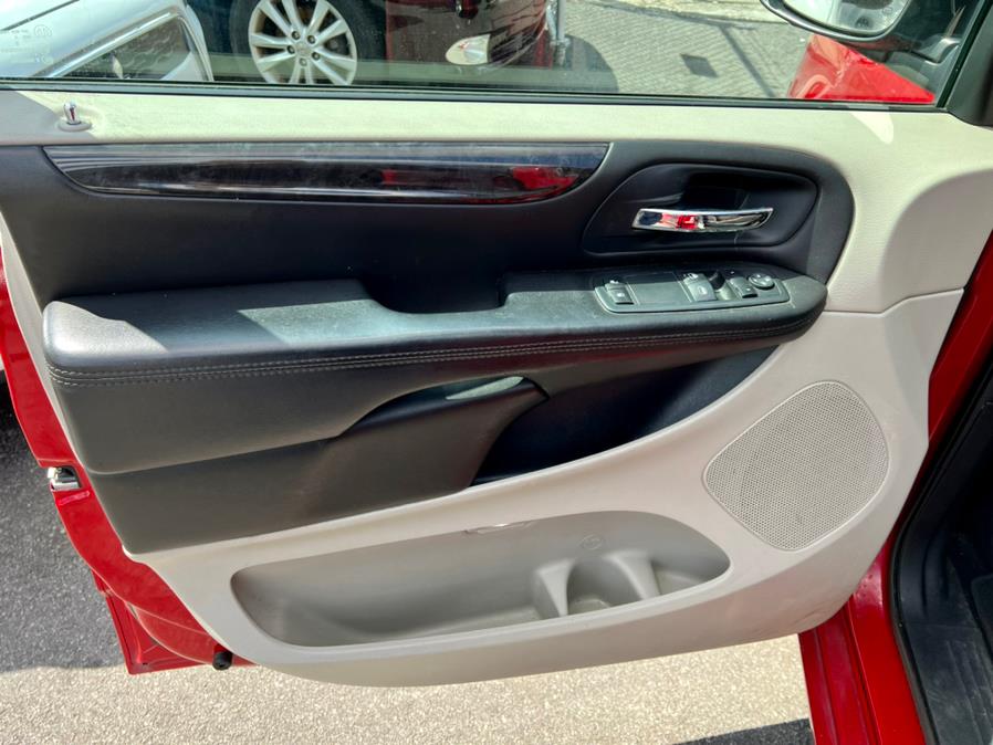 Used Dodge Grand Caravan 4dr Wgn SE 2013 | Advanced Auto Mall. Bronx, New York Used Dodge Grand Caravan 4dr Wgn SE 2013 | Advanced Auto Mall. Bronx, New York