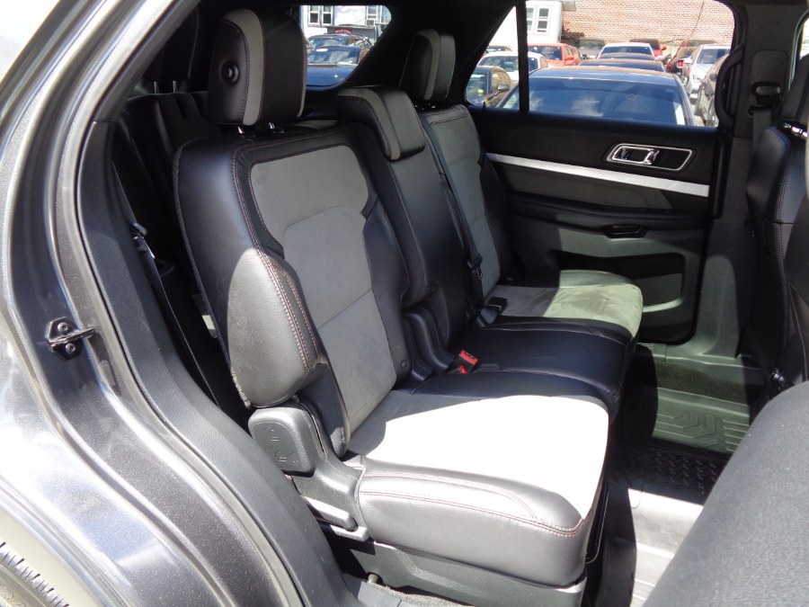 Used Ford Explorer XLT 4WD 2017 | Top Speed Motors LLC. Jamaica, New York Used Ford Explorer XLT 4WD 2017 | Top Speed Motors LLC. Jamaica, New York