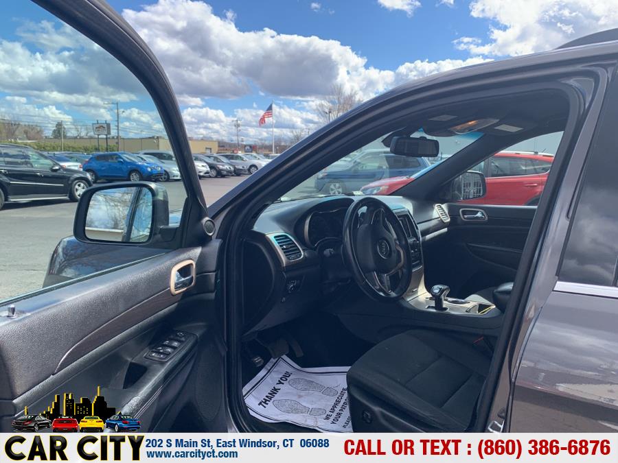2014 Jeep Grand Cherokee 4WD 4dr Laredo, available for sale in East Windsor, Connecticut | Car City LLC. East Windsor, Connecticut 2014 Jeep Grand Cherokee 4WD 4dr Laredo, available for sale in East Windsor, Connecticut | Car City LLC. East Windsor, Connecticut
