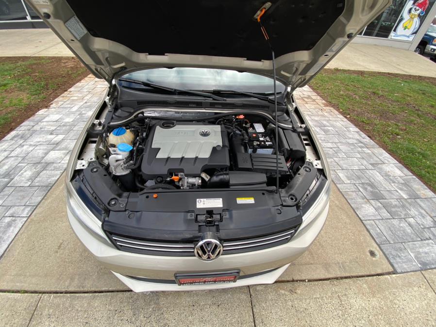 Used Volkswagen Jetta Sedan 4dr DSG TDI w/Premium 2013 | House of Cars CT. Meriden, Connecticut