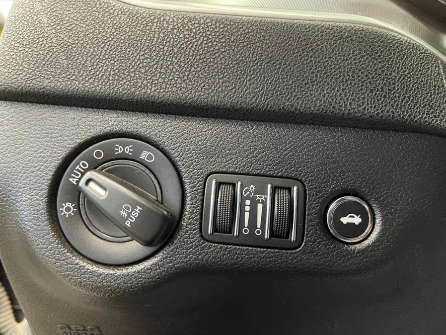 2020 Dodge Charger R/T RWD, available for sale in Inwood, New York | 5 Towns Drive. Inwood, New York 2020 Dodge Charger R/T RWD, available for sale in Inwood, New York | 5 Towns Drive. Inwood, New York