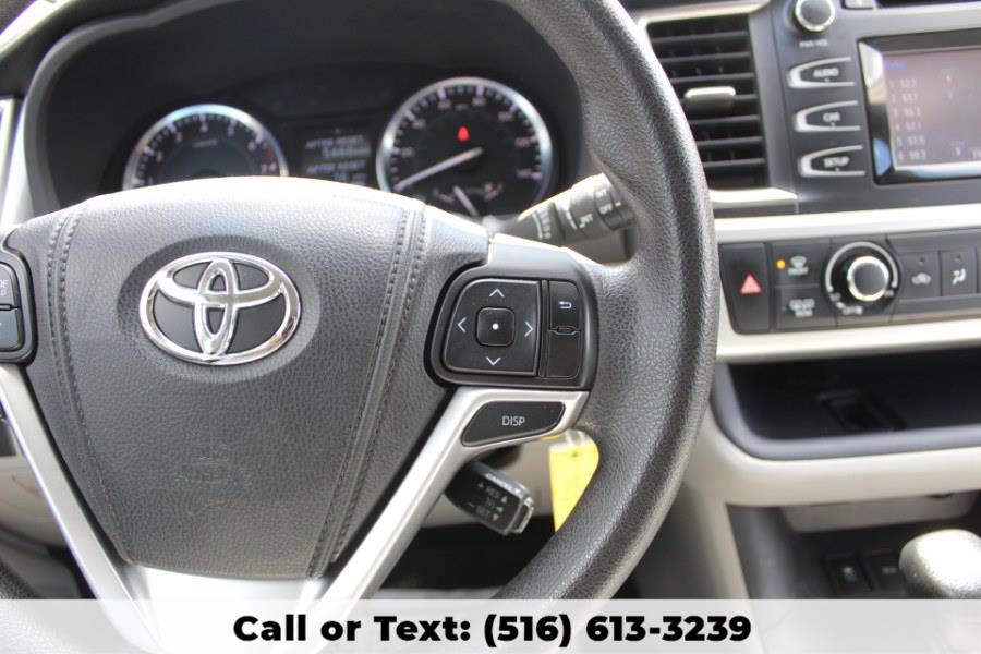 2015 Toyota Highlander AWD 4dr V6 LE, available for sale in Great Neck, New York | Great Neck Car Buyers & Sellers. Great Neck, New York 2015 Toyota Highlander AWD 4dr V6 LE, available for sale in Great Neck, New York | Great Neck Car Buyers & Sellers. Great Neck, New York