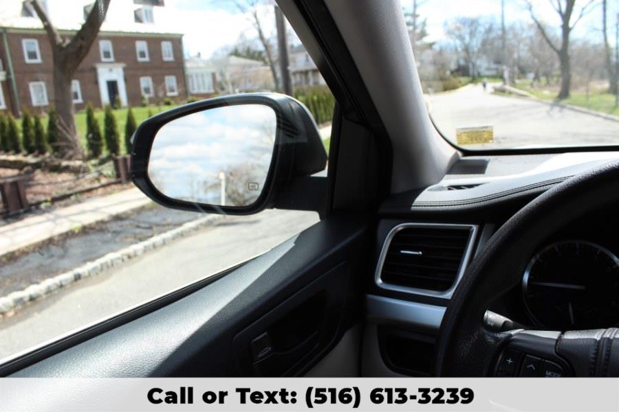 2015 Toyota Highlander AWD 4dr V6 LE, available for sale in Great Neck, New York | Great Neck Car Buyers & Sellers. Great Neck, New York 2015 Toyota Highlander AWD 4dr V6 LE, available for sale in Great Neck, New York | Great Neck Car Buyers & Sellers. Great Neck, New York