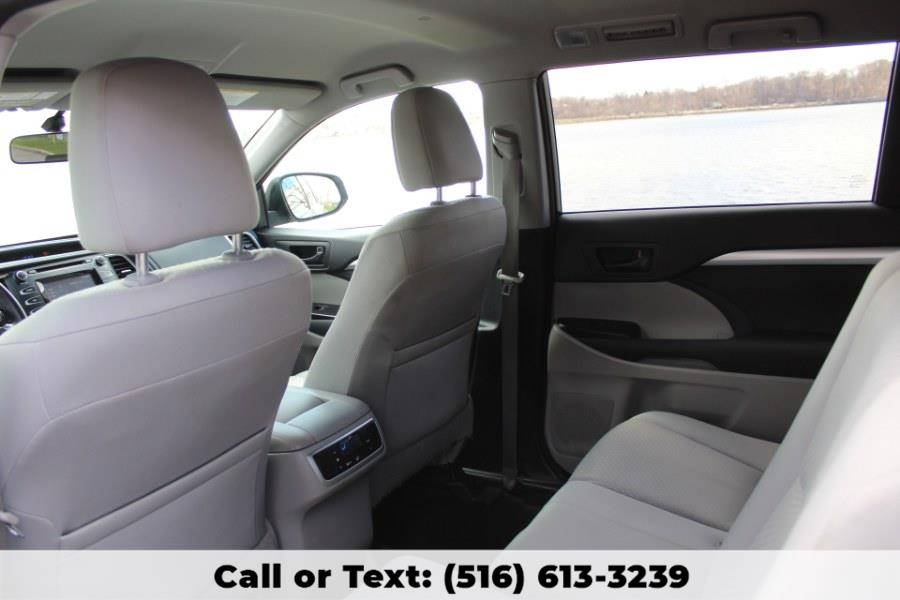 2015 Toyota Highlander AWD 4dr V6 LE, available for sale in Great Neck, New York | Great Neck Car Buyers & Sellers. Great Neck, New York 2015 Toyota Highlander AWD 4dr V6 LE, available for sale in Great Neck, New York | Great Neck Car Buyers & Sellers. Great Neck, New York