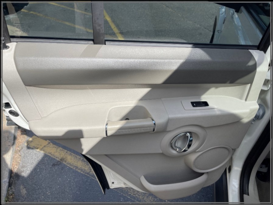 Used Jeep Commander 4WD 4dr Limited 2010 | My Auto Inc.. Huntington Station, New York Used Jeep Commander 4WD 4dr Limited 2010 | My Auto Inc.. Huntington Station, New York