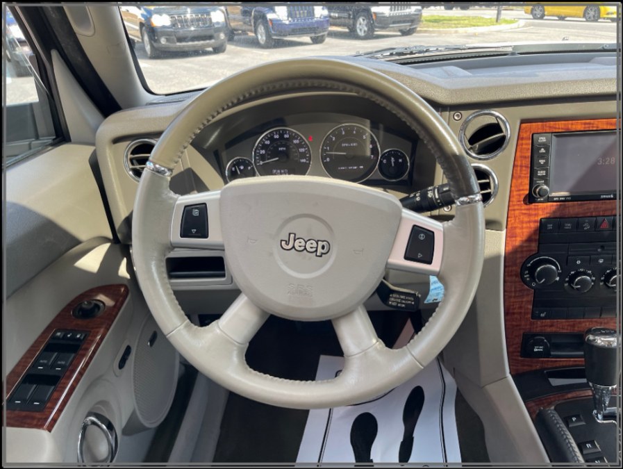 Used Jeep Commander 4WD 4dr Limited 2010 | My Auto Inc.. Huntington Station, New York Used Jeep Commander 4WD 4dr Limited 2010 | My Auto Inc.. Huntington Station, New York