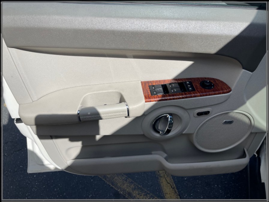 Used Jeep Commander 4WD 4dr Limited 2010 | My Auto Inc.. Huntington Station, New York Used Jeep Commander 4WD 4dr Limited 2010 | My Auto Inc.. Huntington Station, New York