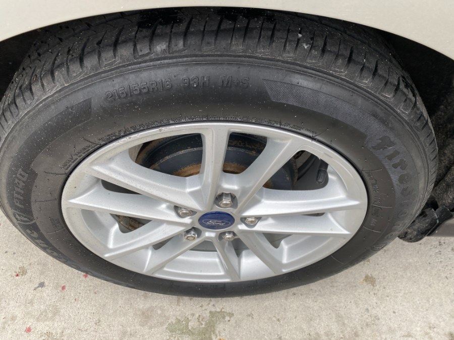 Used Ford Focus 4dr Sdn SE 2016 | Middle Village Motors . Middle Village, New York Used Ford Focus 4dr Sdn SE 2016 | Middle Village Motors . Middle Village, New York
