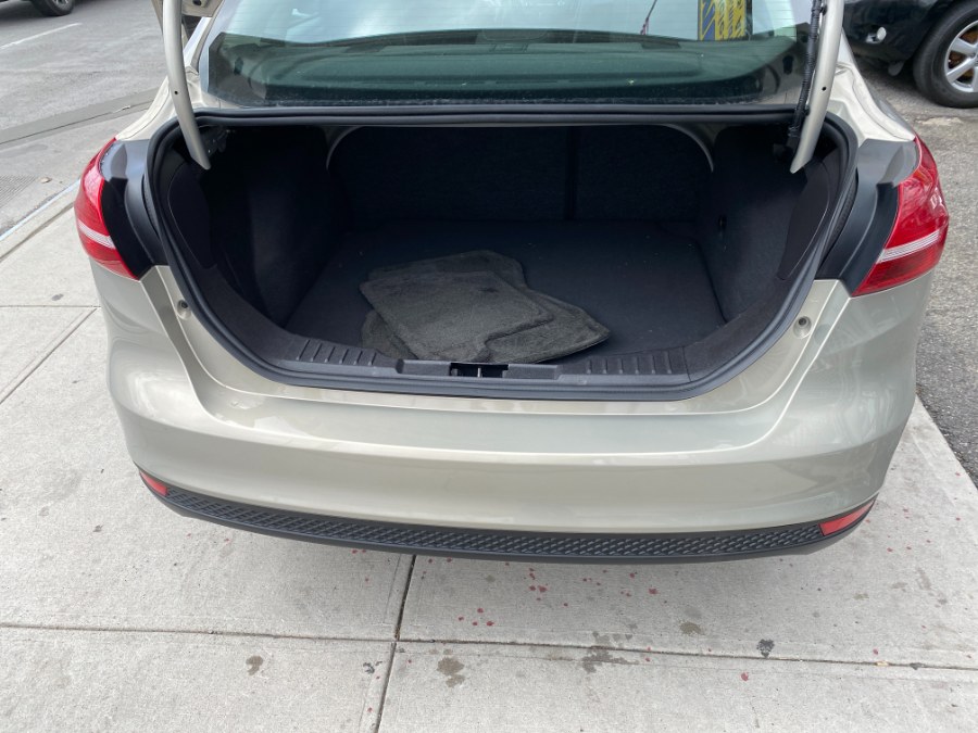 Used Ford Focus 4dr Sdn SE 2016 | Middle Village Motors . Middle Village, New York Used Ford Focus 4dr Sdn SE 2016 | Middle Village Motors . Middle Village, New York