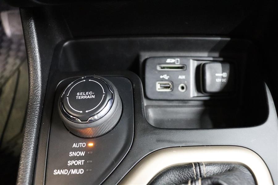 2017 Jeep Cherokee TRUE NORTH EDITION 4X4, available for sale in Paterson, New Jersey | Fast Track Motors. Paterson, New Jersey 2017 Jeep Cherokee TRUE NORTH EDITION 4X4, available for sale in Paterson, New Jersey | Fast Track Motors. Paterson, New Jersey