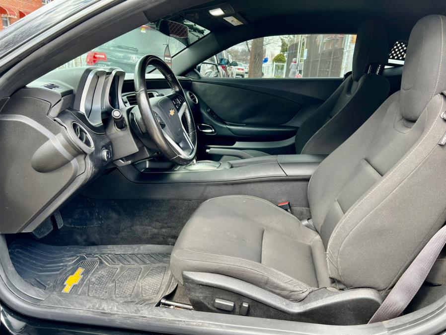 Used Chevrolet Camaro 2dr Cpe LT w/1LT 2015 | Advanced Auto Mall. Bronx, New York Used Chevrolet Camaro 2dr Cpe LT w/1LT 2015 | Advanced Auto Mall. Bronx, New York